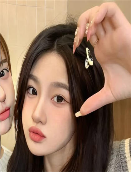 【影视解读】《ELLE520系列微电影》的视觉语言与美学价值 技术专家解析的专业分析